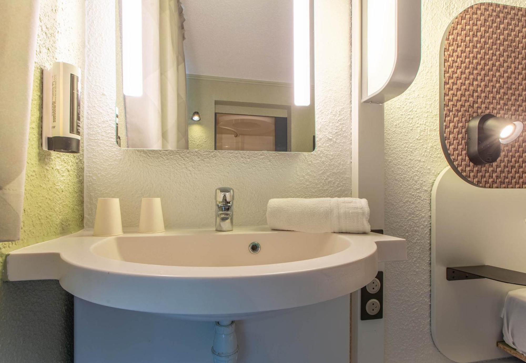 B&B Hotel Chateauroux A20 L'Occitane Deols Bagian luar foto